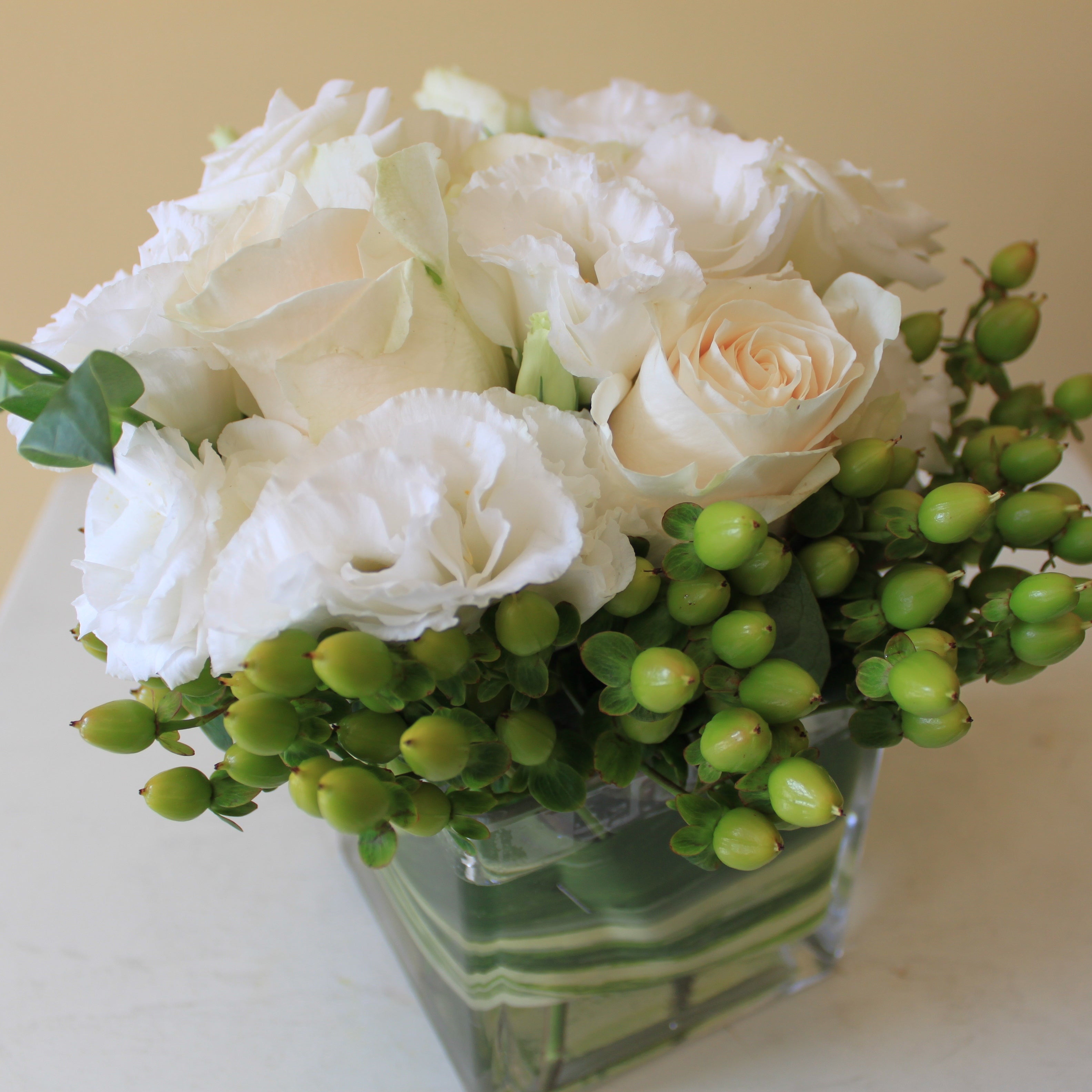 Bouquet of Roses and Lisianthus – Flowers4Toronto