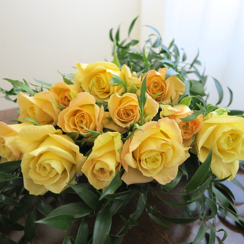 Flowers used: yellow roses
