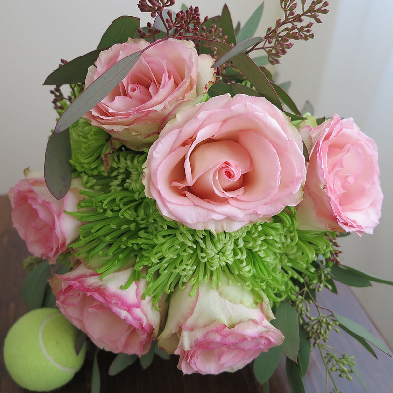 Flowers used: blush pink roses, green mums