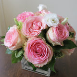 Flowers used: pink roses, white lisianthus