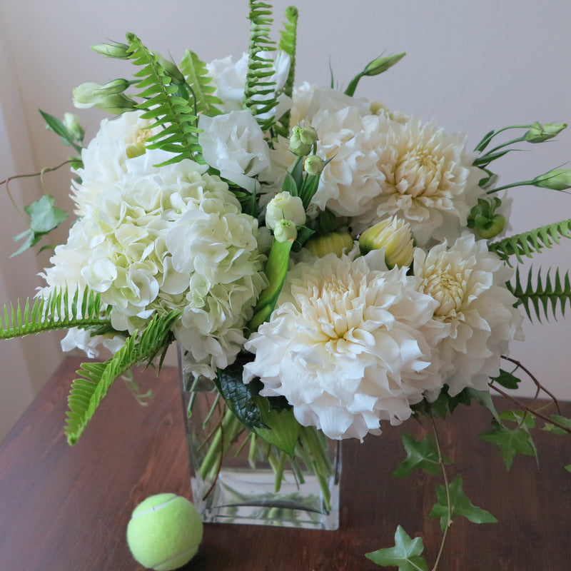 Flowers used: white hydrangeas, white dahlias, white lisianthus